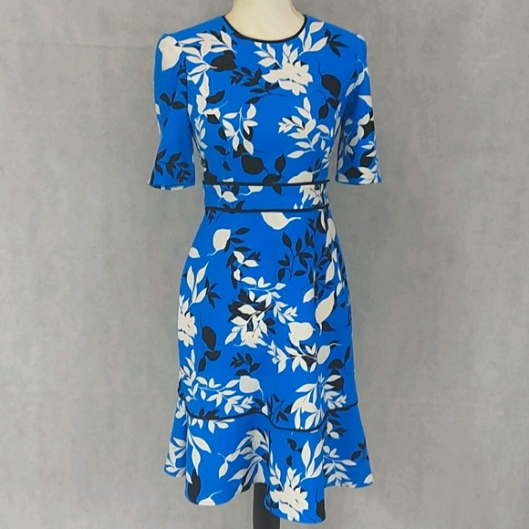 Maggy London Floral Fitted Flare Blue Dress 0 - Picture 4 of 14